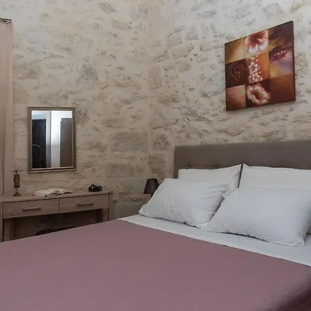 Modern With Mountain View In 80 M² Fireplace Apartman