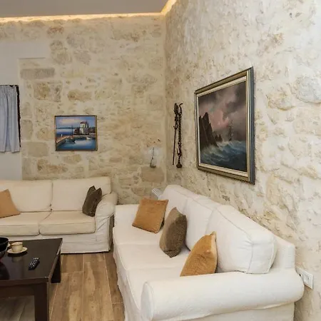 Modern With Mountain View In 80 M² Fireplace Rúsztika